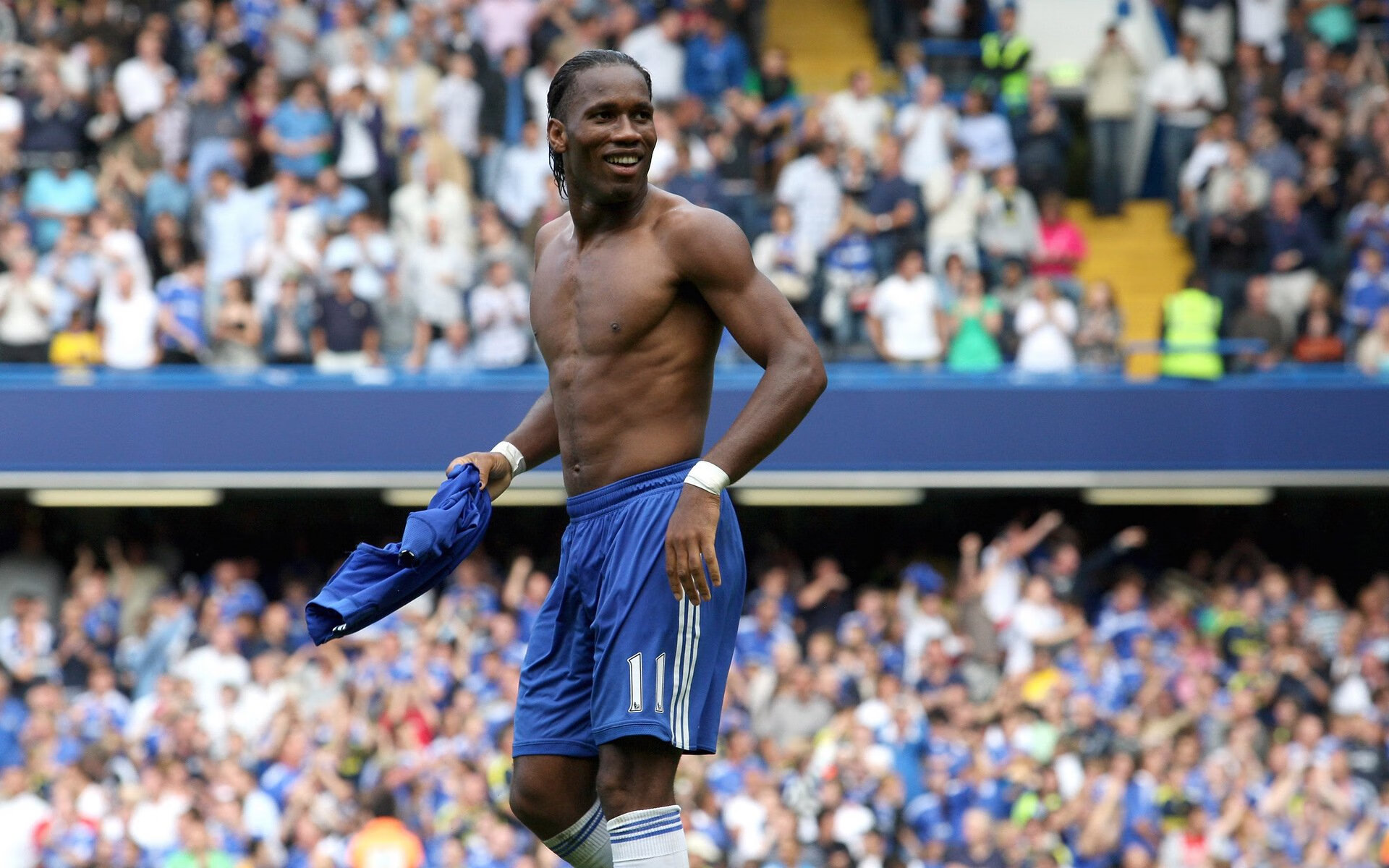 德甲激烈鏖战：攻守瞬间令人热血沸腾，德甲榜首大战